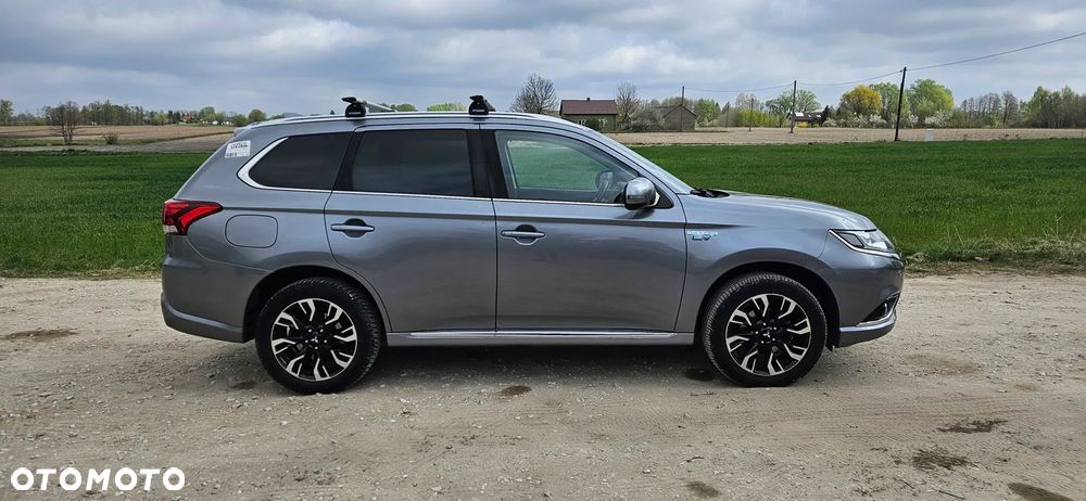 Mitsubishi Outlander - 6