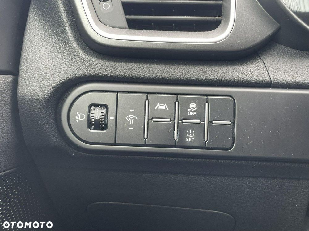 Kia XCeed - 19