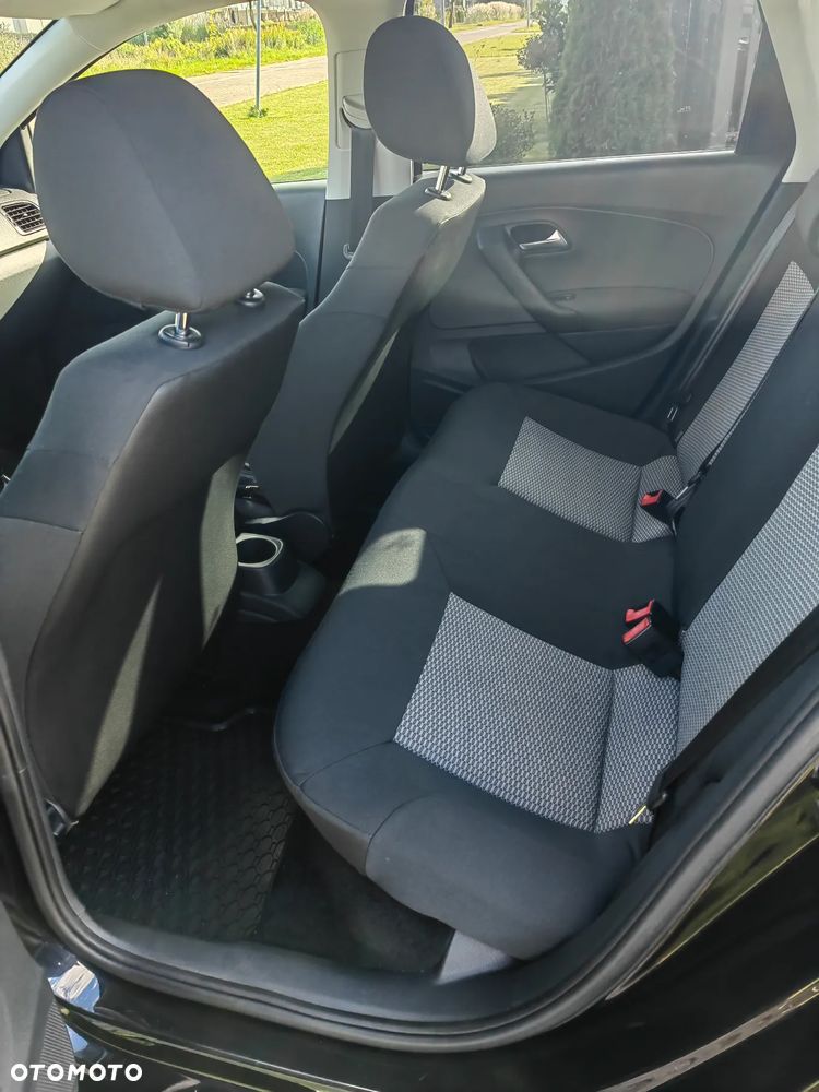 Volkswagen Polo 1.4 16V Trendline - 9
