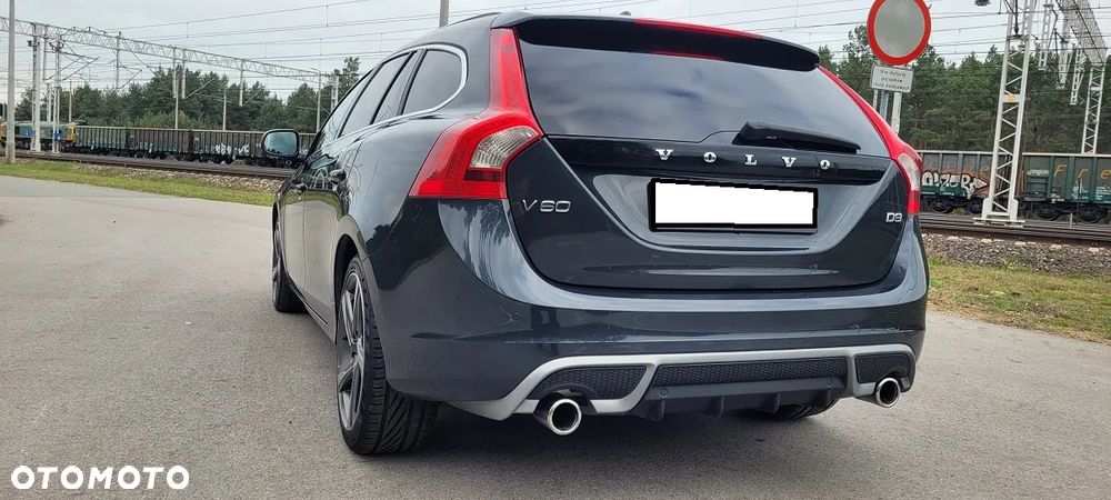 Volvo V60 D3 Geartronic R-Design - 9