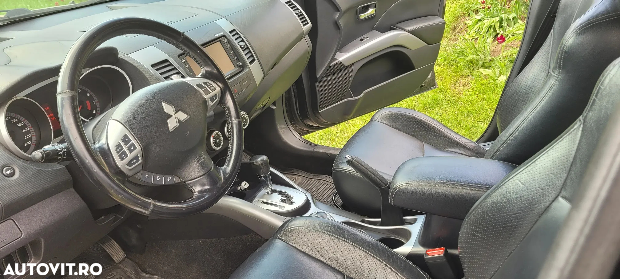 Mitsubishi Outlander 2.4 MIVEC NAVI Instyle Aut - 9