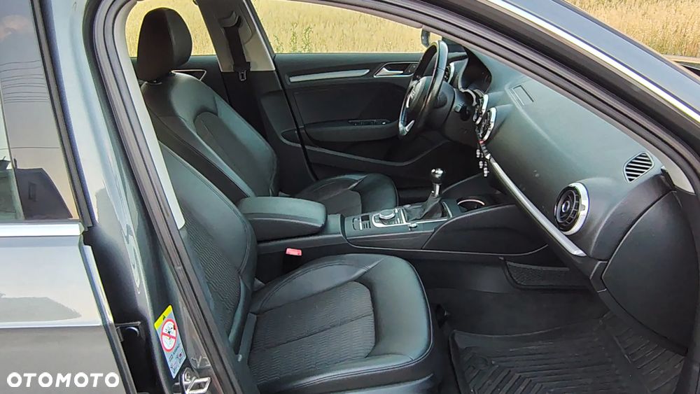 Audi A3 Sportback 2.0 TDI Ambiente - 10