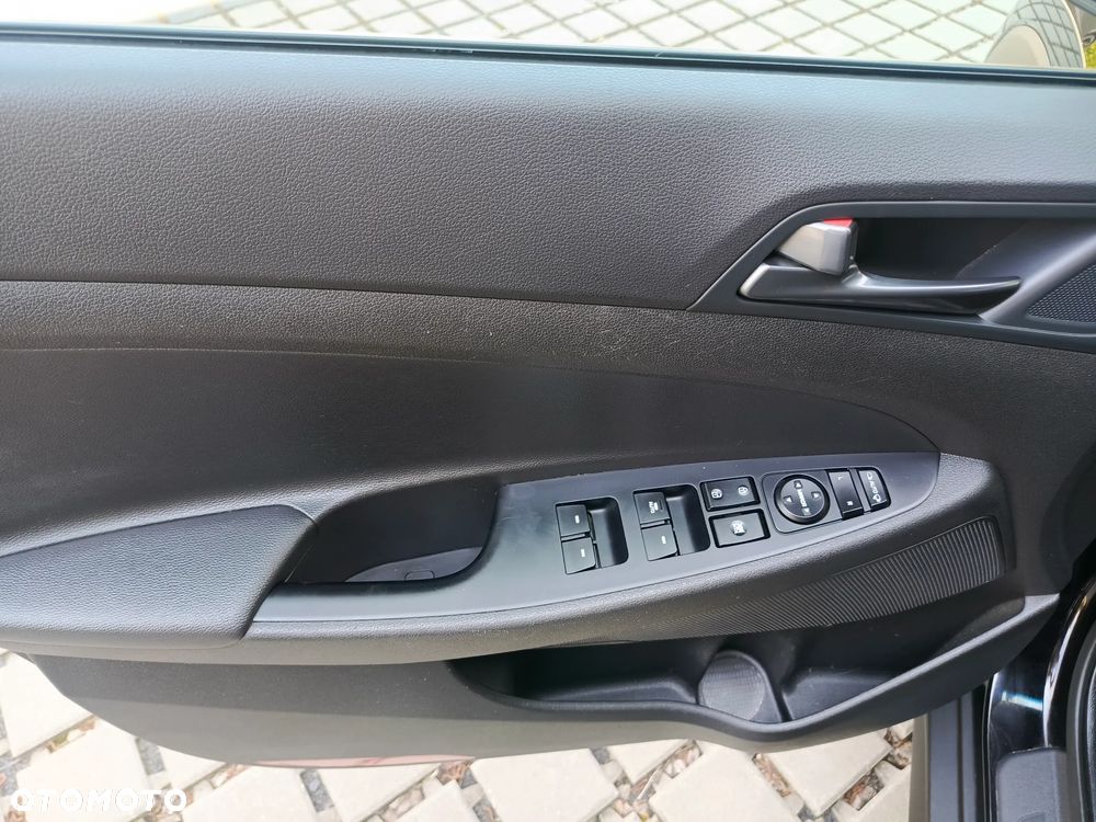 Hyundai Tucson blue 1.7 CRDi 2WD Passion Plus - 22