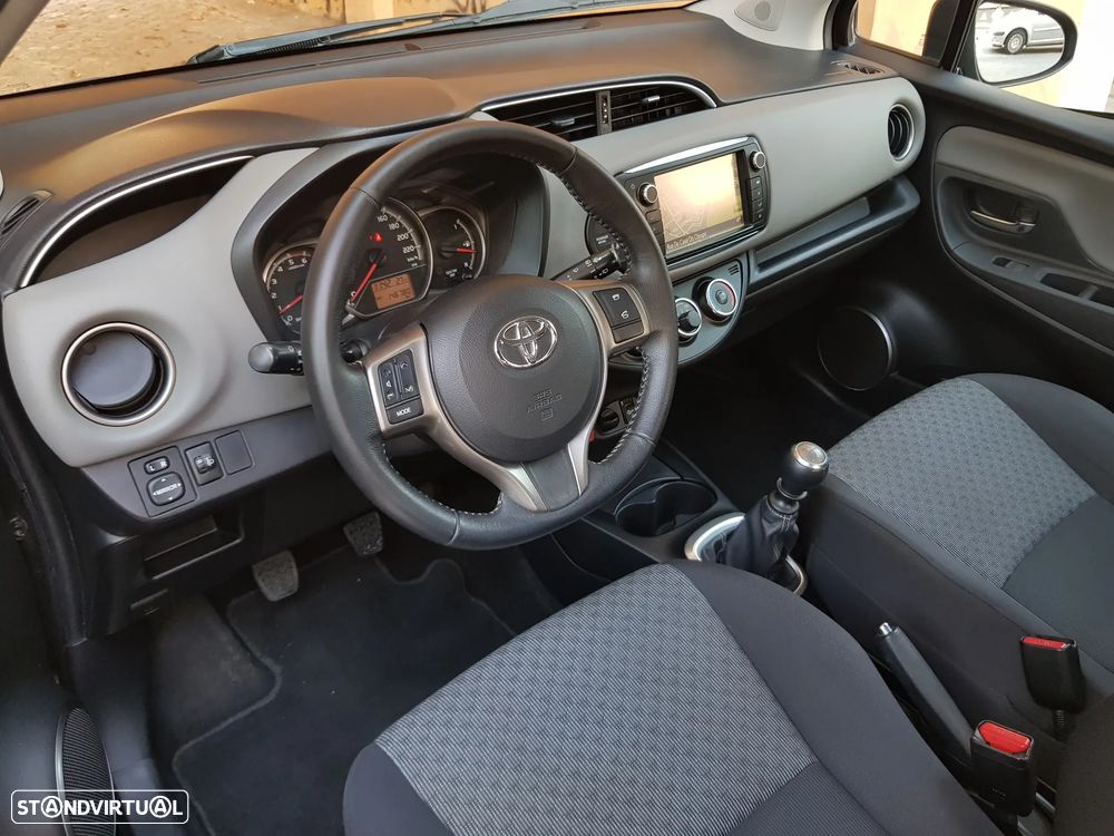 Toyota Yaris 1.4 D-4D Sport+Navi - 13
