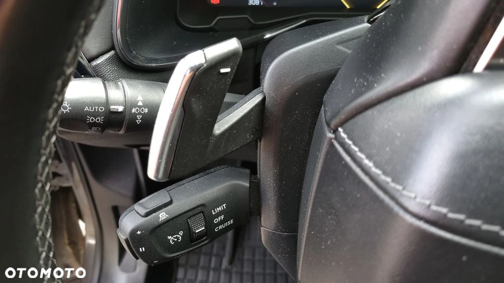 DS Automobiles DS 7 Crossback 2.0 BlueHDi Performance Line + - 23