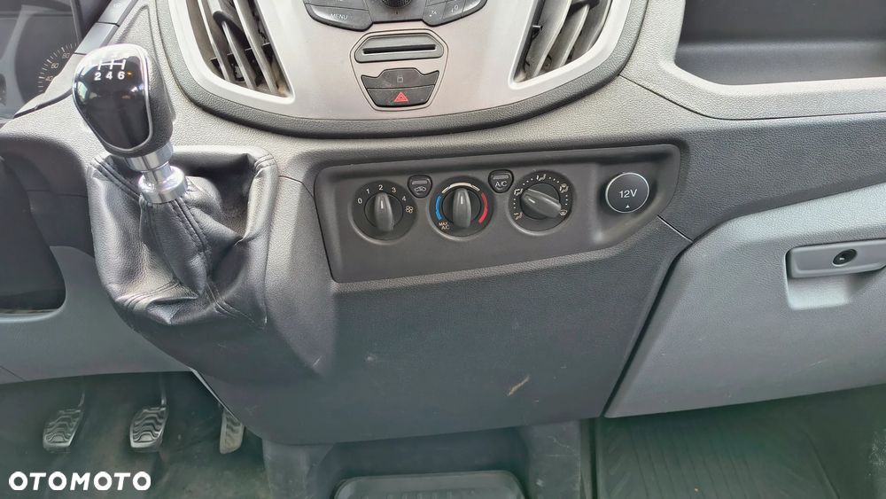 Ford Transit - 15