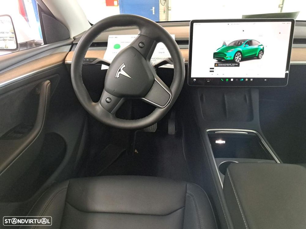 Tesla Model Y Long Range Dual Motor AWD - 6