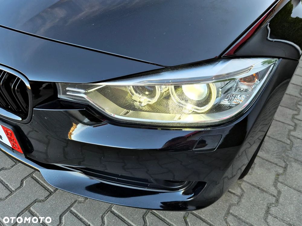 BMW Seria 3 318d DPF Edition Sport - 17