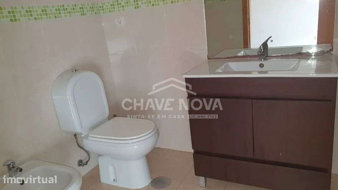 T3 em Rio Tinto, excelente localização com lugar de garagem - Grande imagem: 2/8