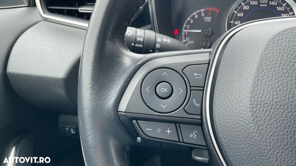 Toyota Corolla 1.8 HSD Dynamic - 26