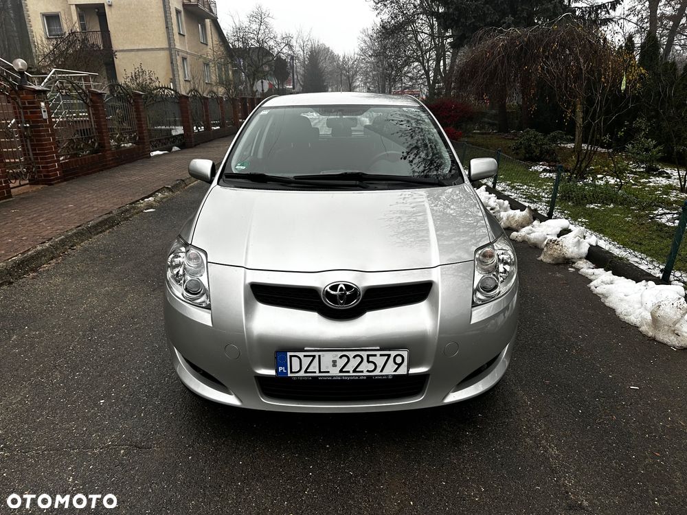Toyota Auris 1.6 VVT-i Executive - 2