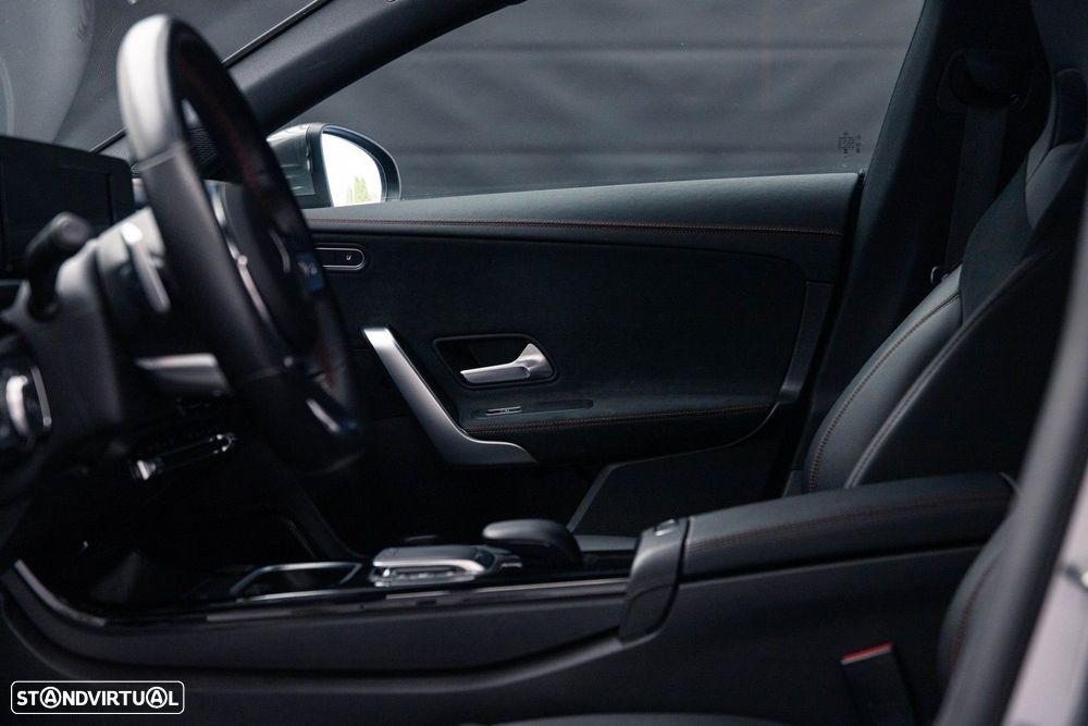 Mercedes-Benz CLA 250 e Shooting Brake AMG Line - 18