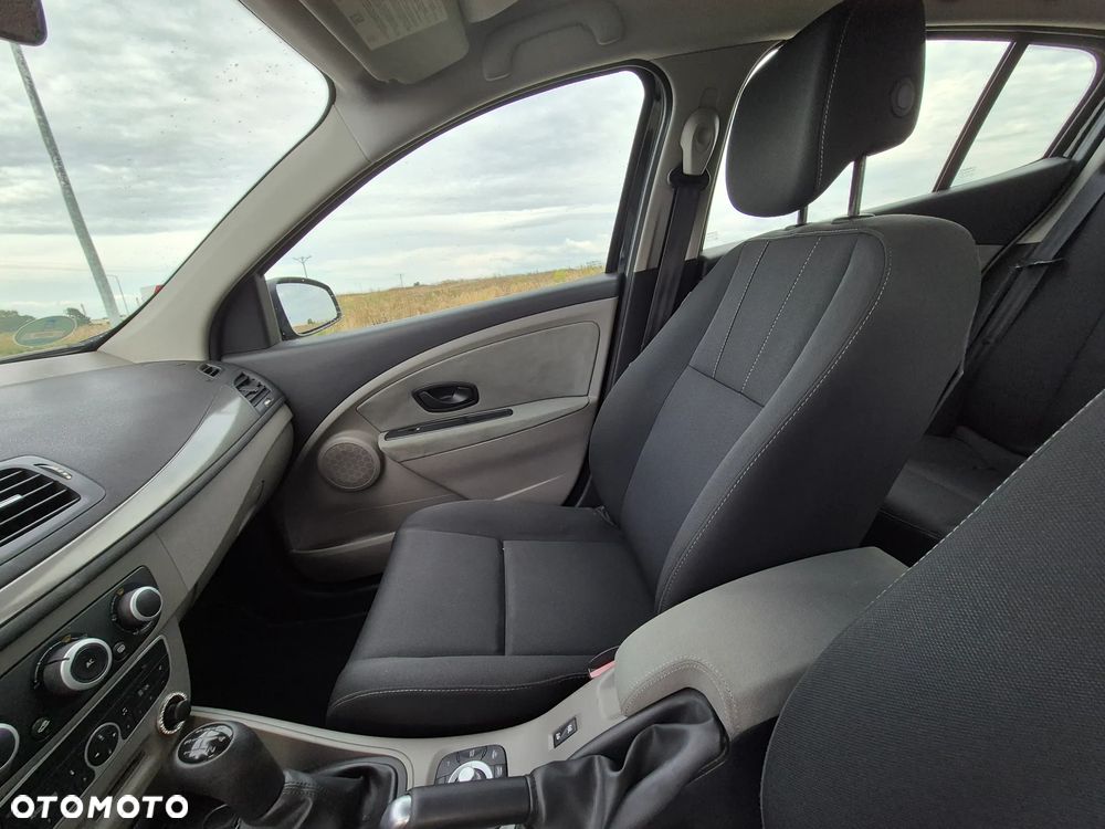 Renault Megane 1.6 16V 100 TomTom Edition - 15