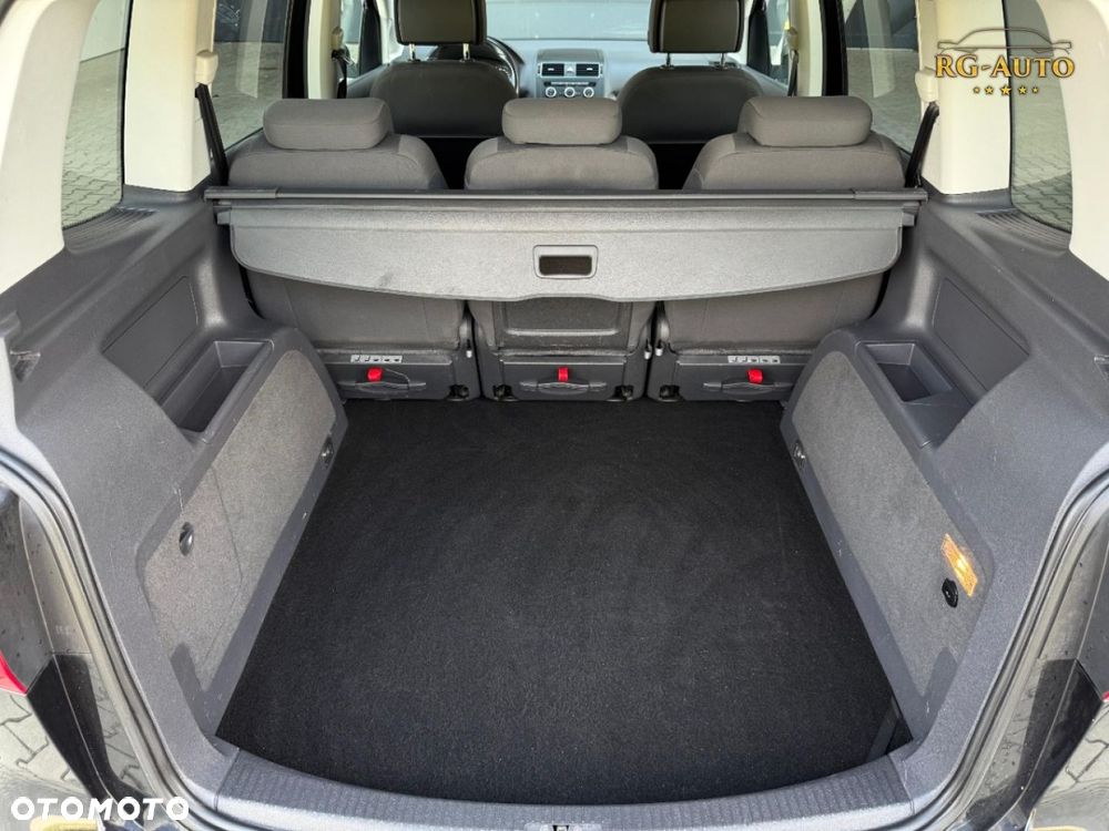 Volkswagen Touran - 28