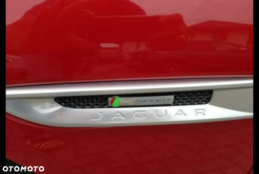 Jaguar XE E-Performance R-Sport - 21