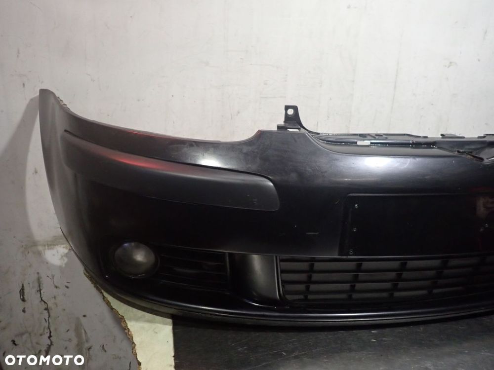 ZDERZAK PRZÓD VOLKSWAGEN GOLF V - 2