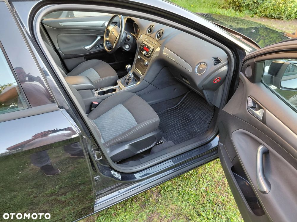 Ford Mondeo 2.0 TDCi Ambiente - 6