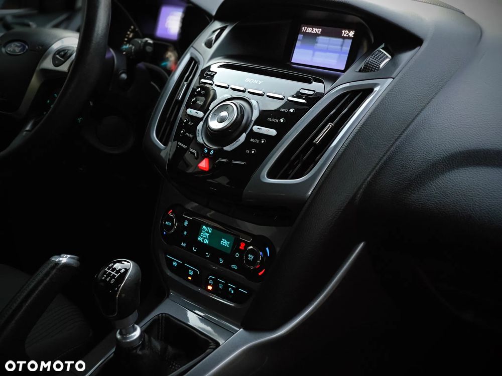 Ford Focus 1.0 EcoBoost Titanium - 18