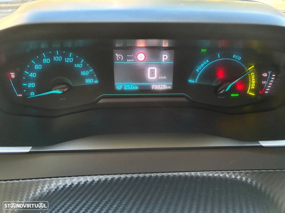 Peugeot e-2008 50 kWh Active Pack - 24