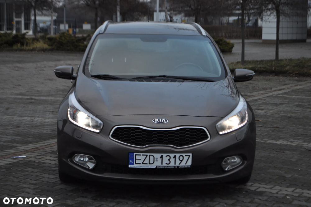 Kia Ceed 1.6 CRDi 128 Spirit - 26