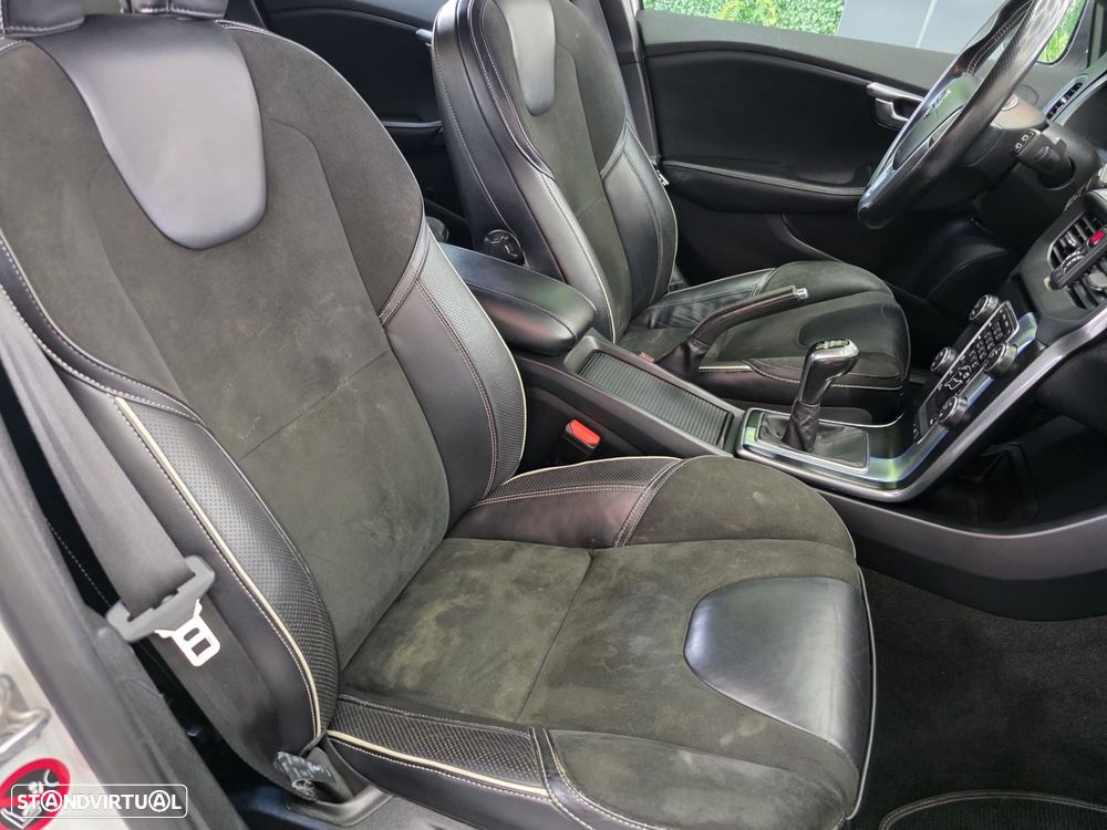 Volvo V40 2.0 D2 R-Design Momentum - 12