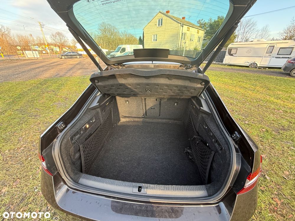 Skoda Superb 2.0 TDI L&K DSG - 9