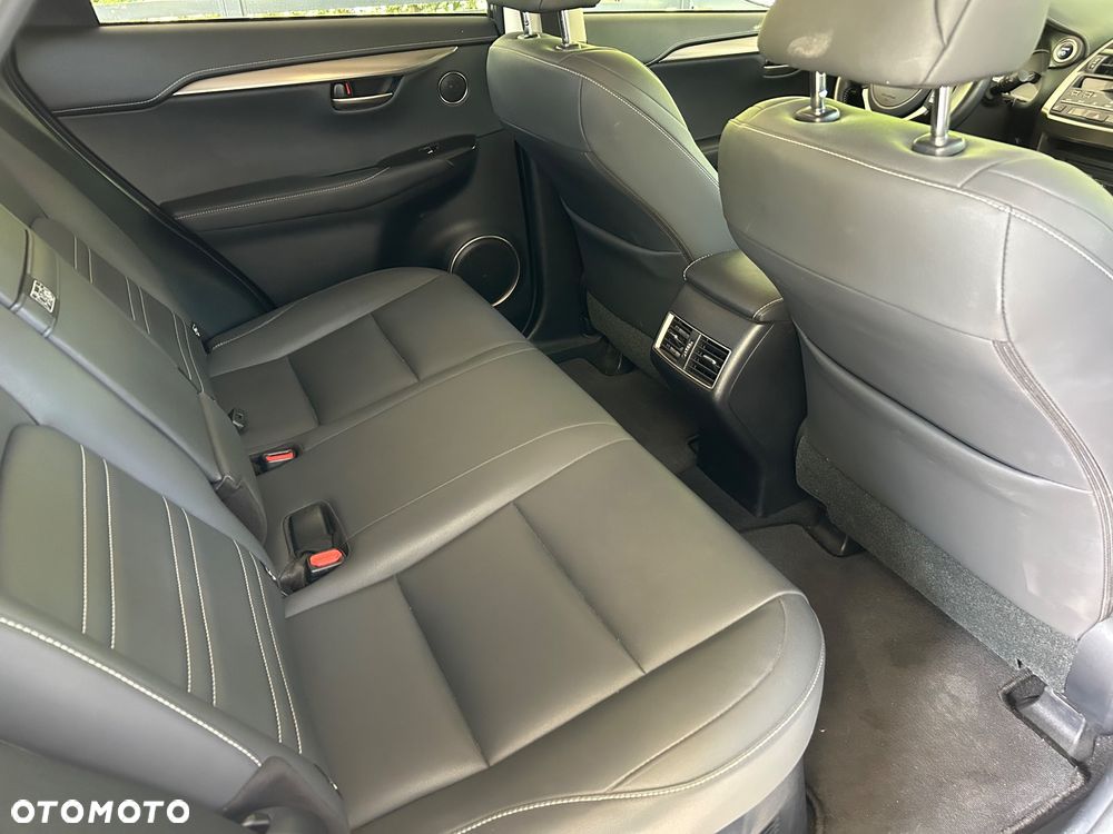 Lexus NX 300 F Impression AWD - 9