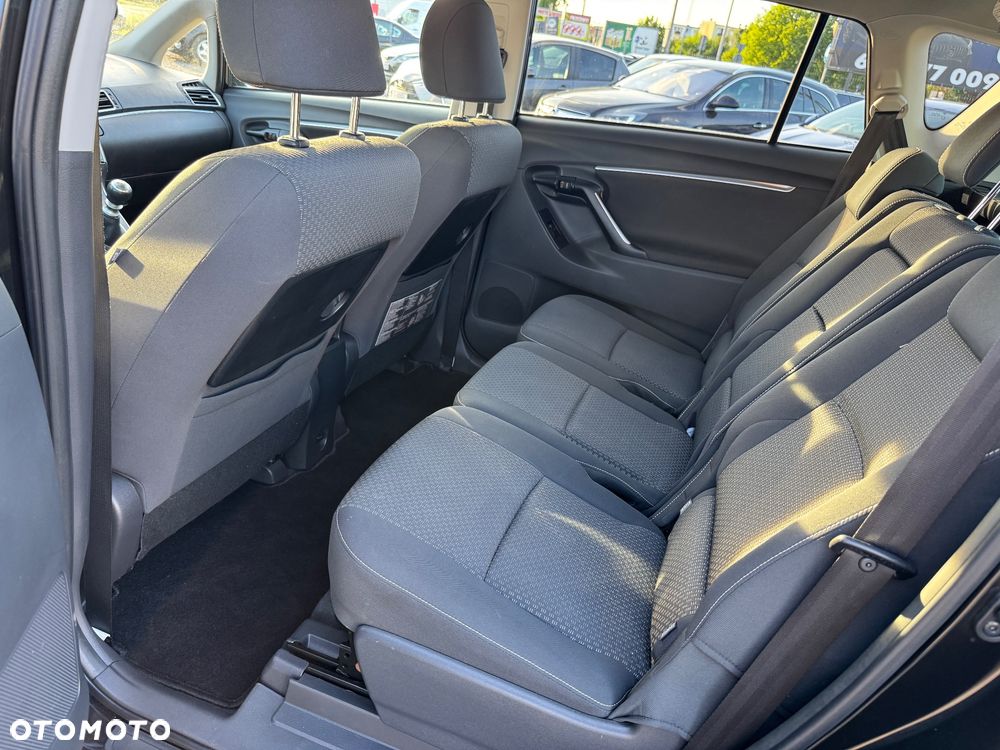 Toyota Verso 2.0 D-4D Prestige - 22