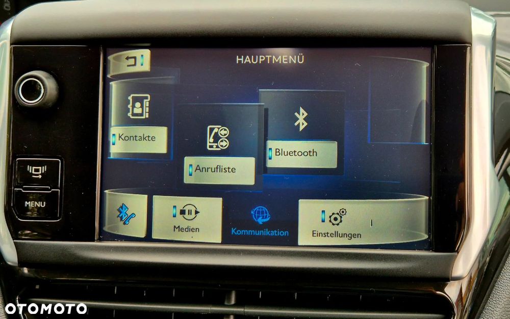 Peugeot 208 - 23