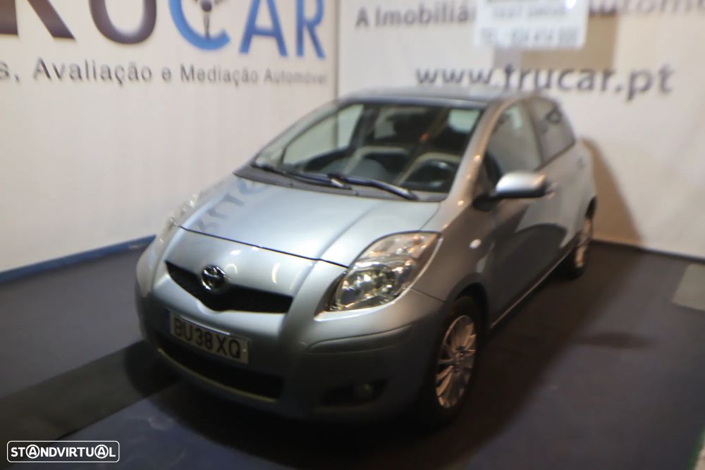 Toyota Yaris 1.3 VVT-i Sol High Pack VSC+TRC - 4