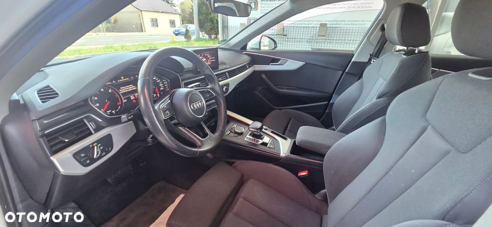 Audi A4 Avant 40 TFSI S tronic - 32