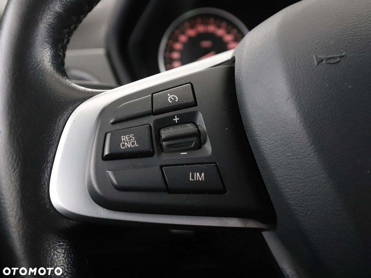 BMW X1 xDrive20d Advantage - 33
