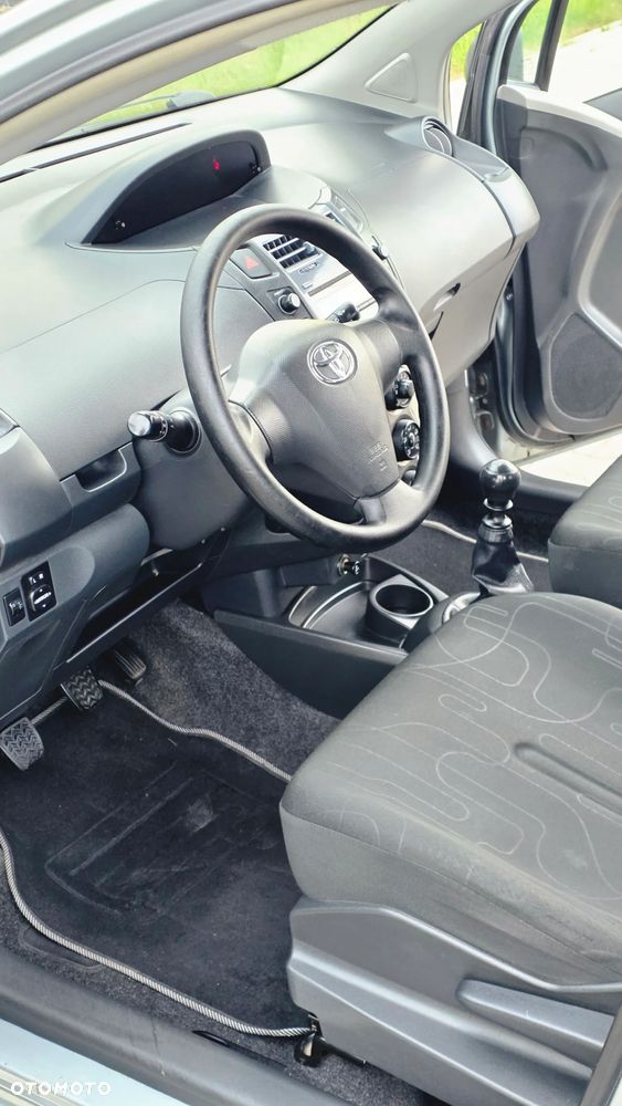 Toyota Yaris 1.33 Prestige - 12