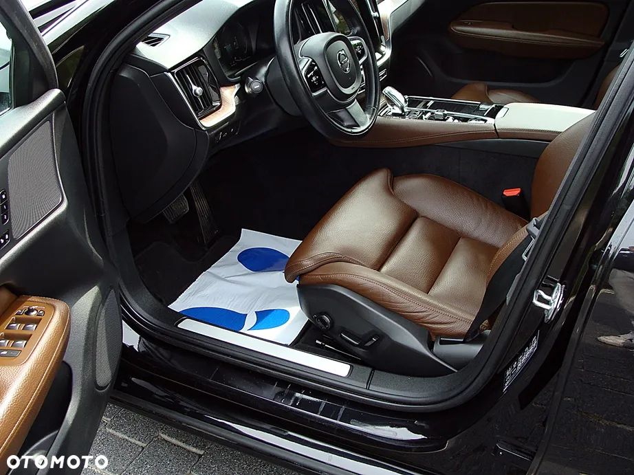 Volvo V60 T6 AWD Recharge Geartronic Inscription Expression - 16