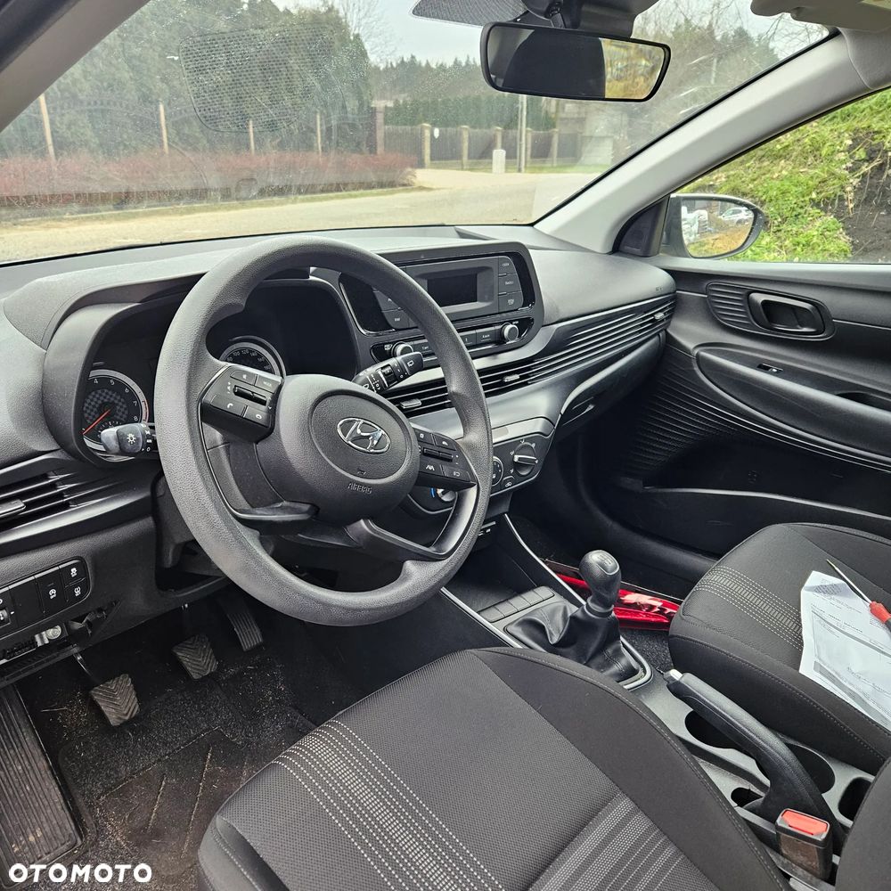 Hyundai i20 blue 1.2 Pure - 10