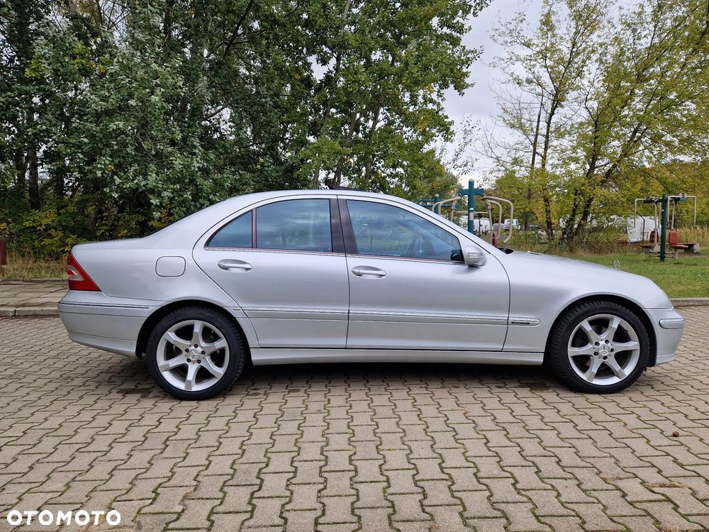 Mercedes-Benz Klasa C 200 Kompressor Sport Edition - 7