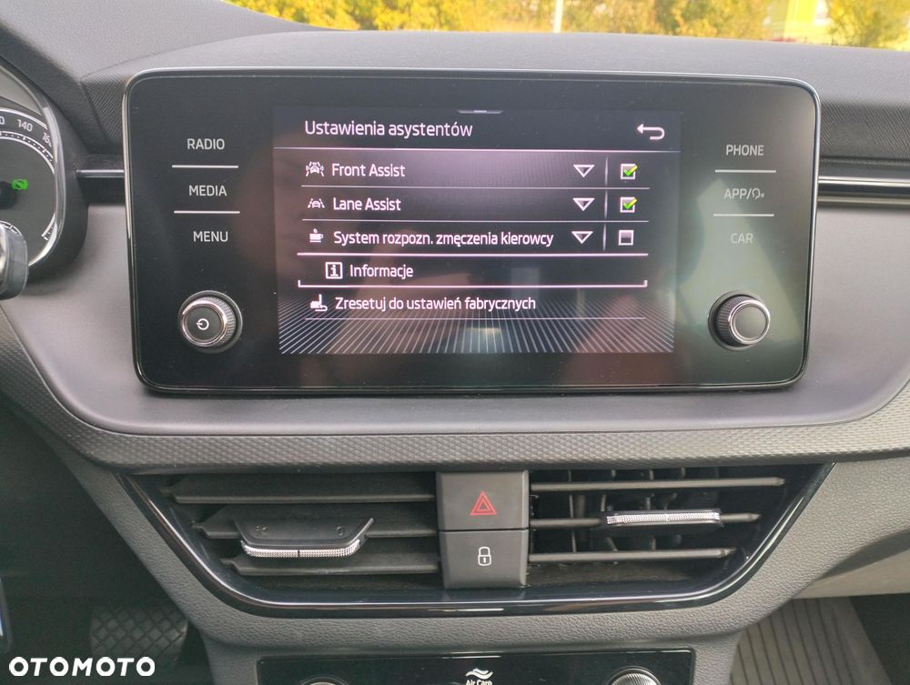 Skoda Scala 1.5 TSI Ambition DSG - 32