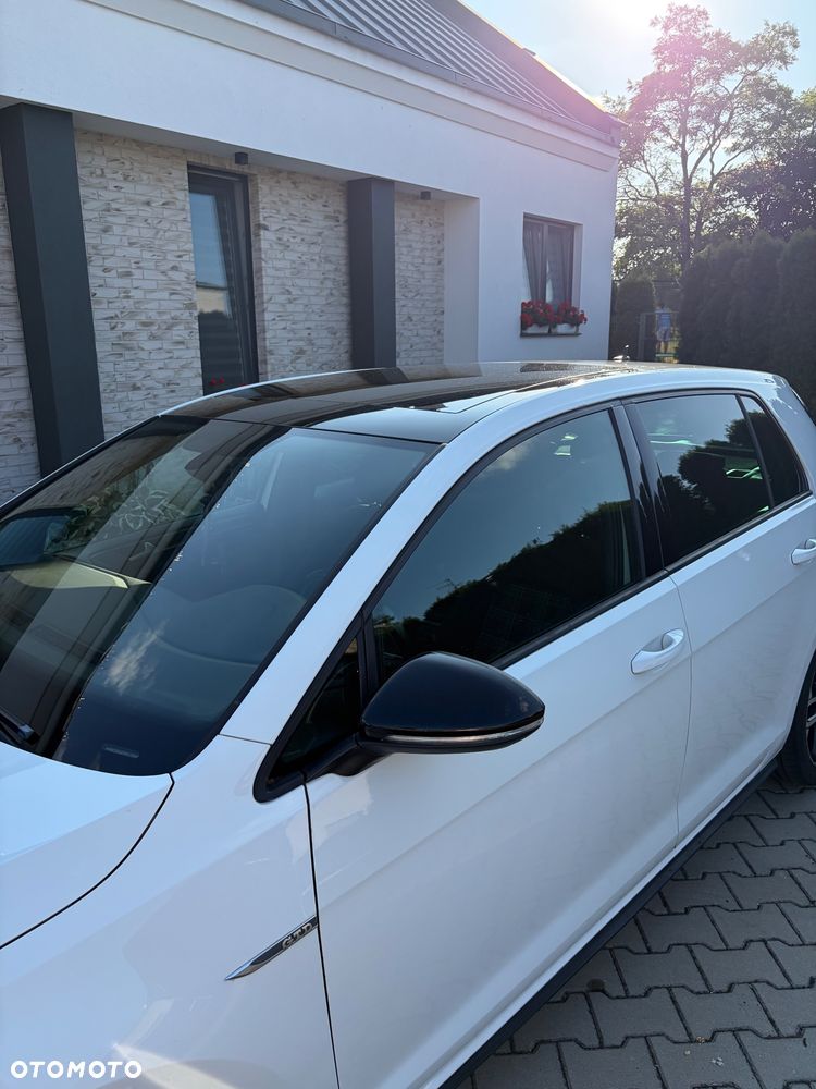 Volkswagen Golf - 11