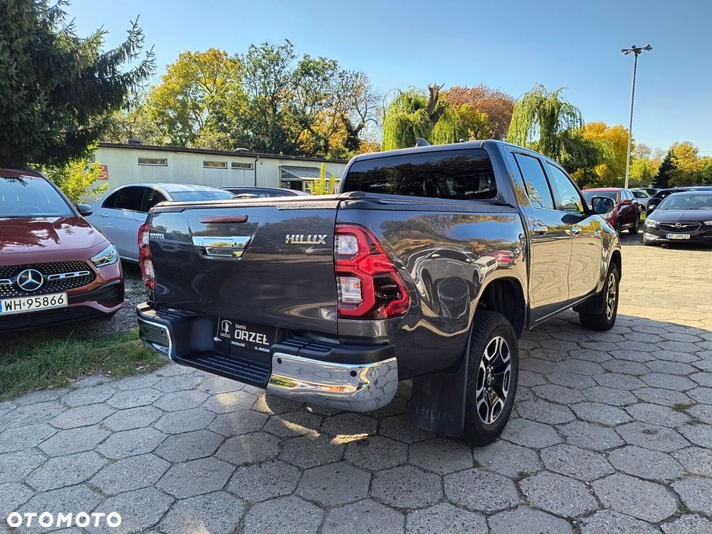 Toyota Hilux - 5