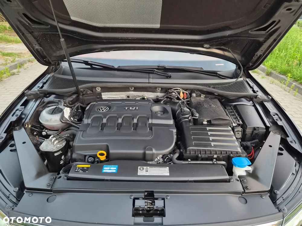 Volkswagen Passat 2.0 TDI SCR (BlueMotion Technology) DSG Highline - 18