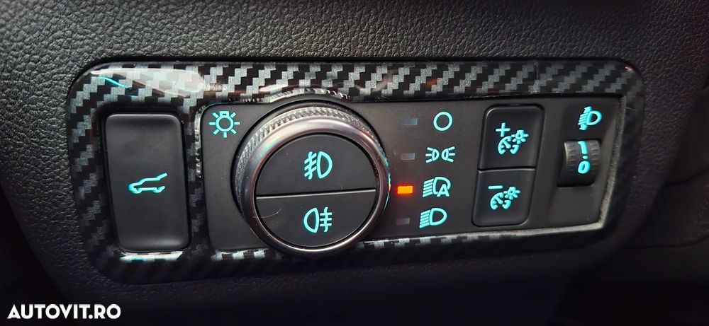 Ford Kuga 2.5 Duratec FWD FHEV ST-Line - 28