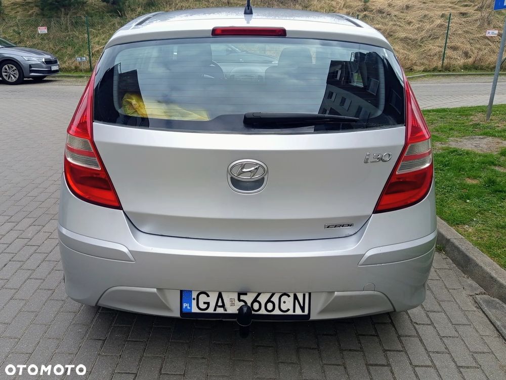 Hyundai i30 1.6 CRDi Base + - 3