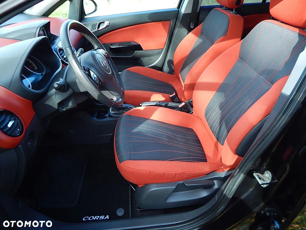 Opel Corsa 1.4 16V Cosmo - 20
