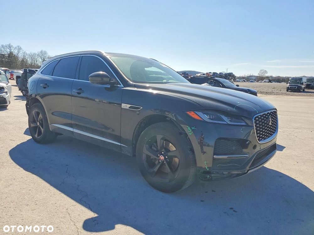Jaguar F-Pace - 5
