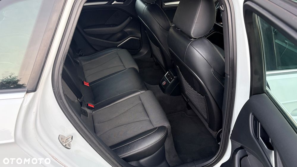 Audi A3 Sportback 40 e-tron S tronic design - 11