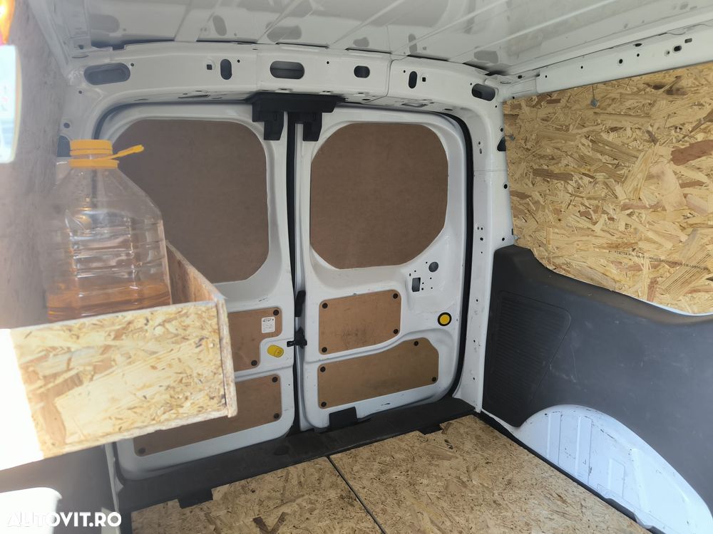 Ford transit connect - 9
