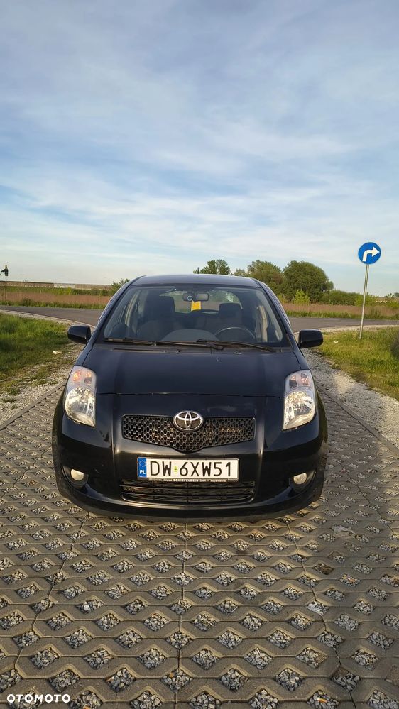 Toyota Yaris 1.3 - 3