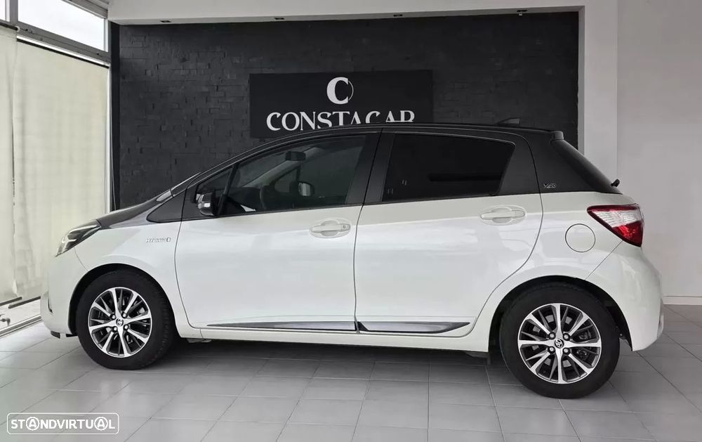 Toyota Yaris 1.5 HSD 20 Anos - 13