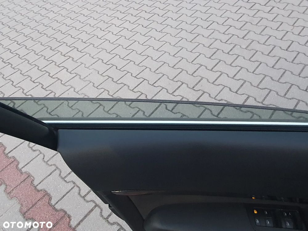 Audi A6 Avant 2.4 - 12
