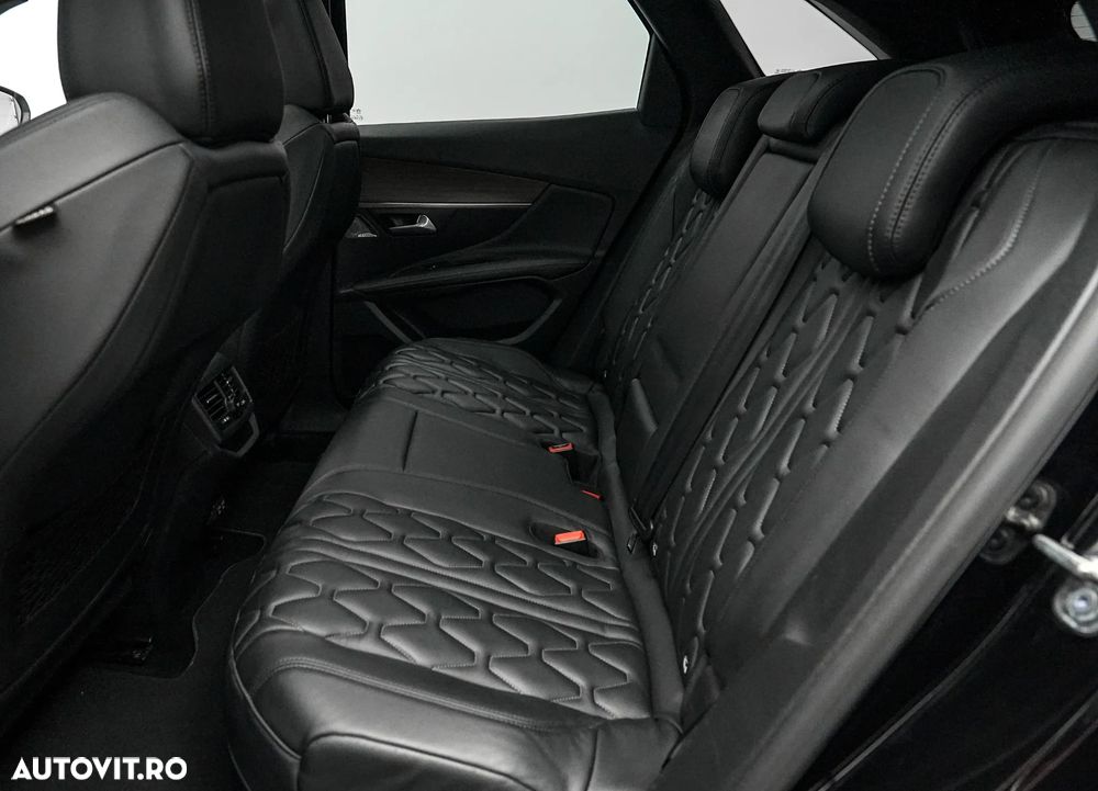 Peugeot 3008 PHEV 300 EAT8 4X4 GT - 17